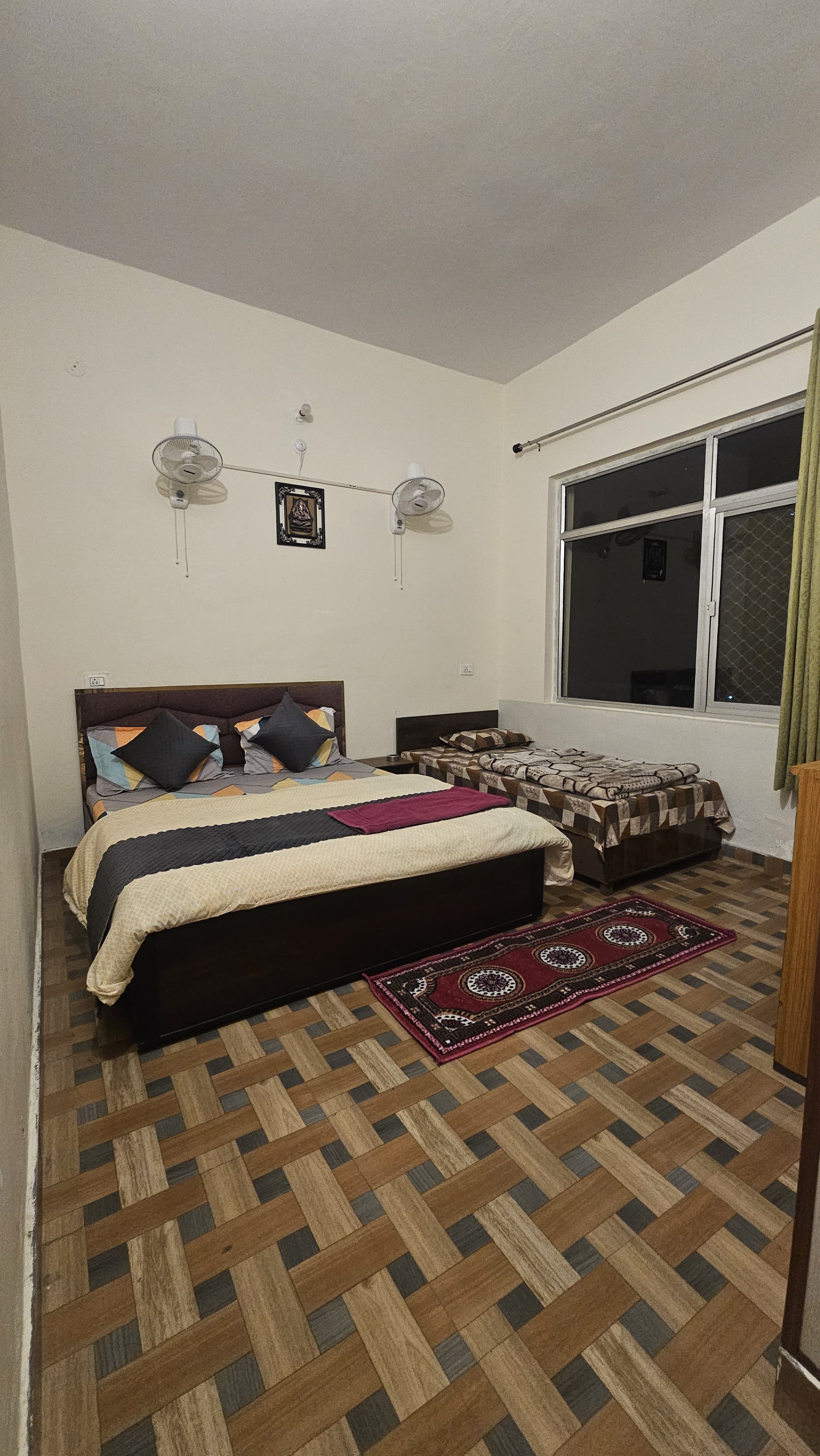 Standard Triple Bed Room - Image 4